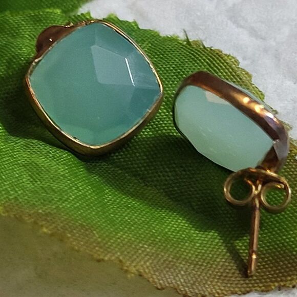 Best Silver, New, 18kGold-Plated Sterling Silver Oval Genuine Moonstone Earrings - Picture 7 of 7